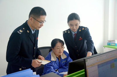 榮成稅務(wù) '稅密碼'助力'海帶之都'合成技術(shù)研發(fā)揚帆遠航